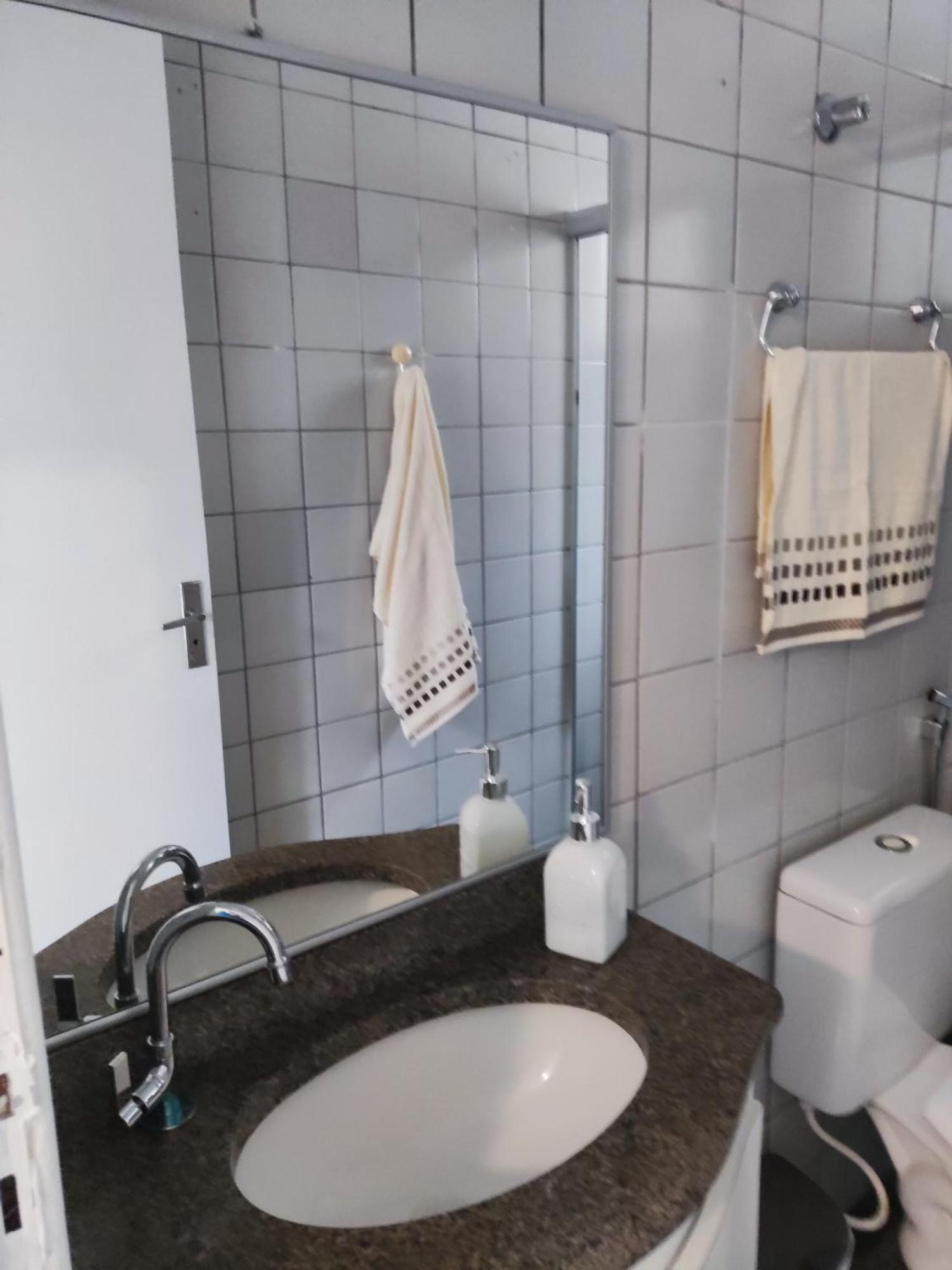 Apto Com Suite, Garagem, Localizacao Privilegiada Apartamento